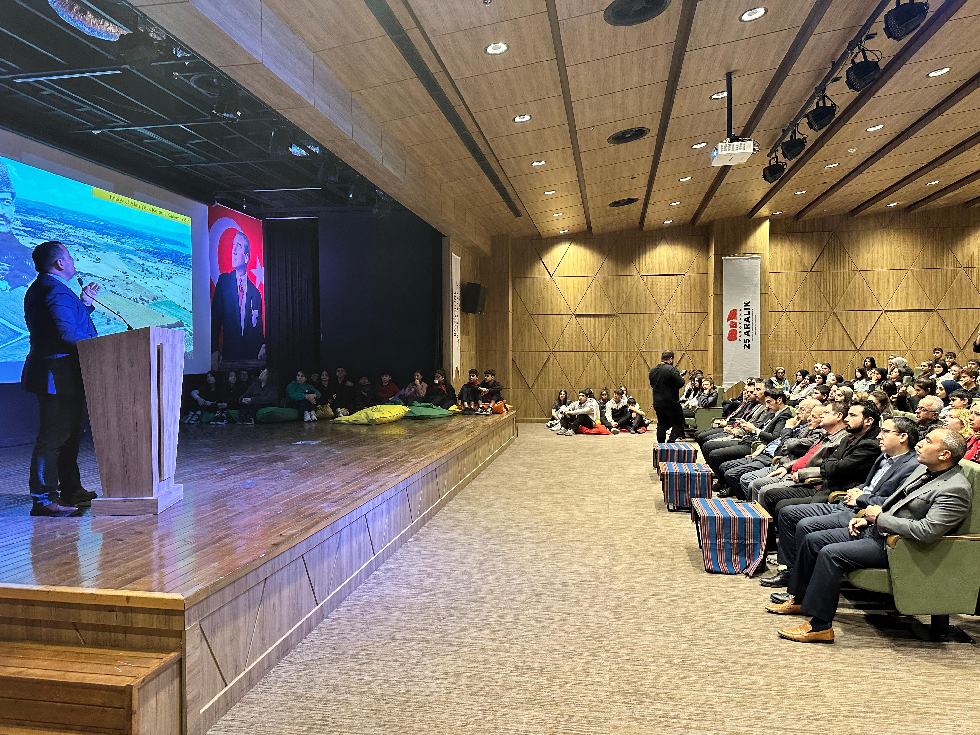 ÜZEDE DERS VAR-5  / 110. Yıl Dönümünde Çanakkale Muharebeleri konulu konferansıyla gerçekleşti.