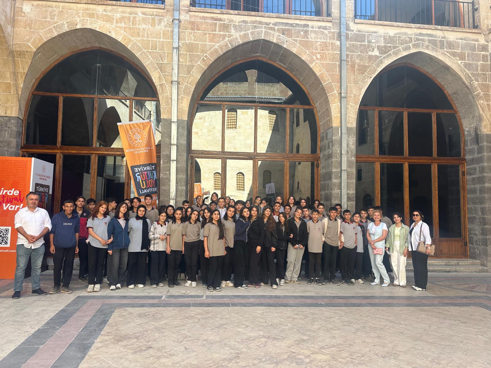 Gastroantep Kültür Yolu Festivali Kapsamında Sanatı Gençlerle Buluşturduk ( 18 - 19 Eylül )