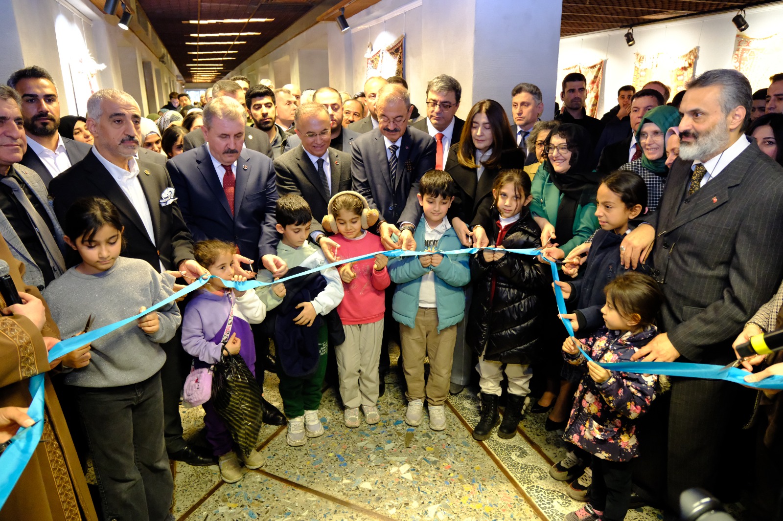 Mukaddes Emanetler 2 Sergisi Ziyarete Açıldı 